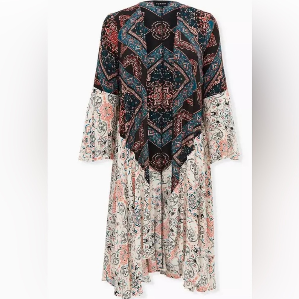 Torrid Mixed Paisley Boho Kimono in Black & Cream